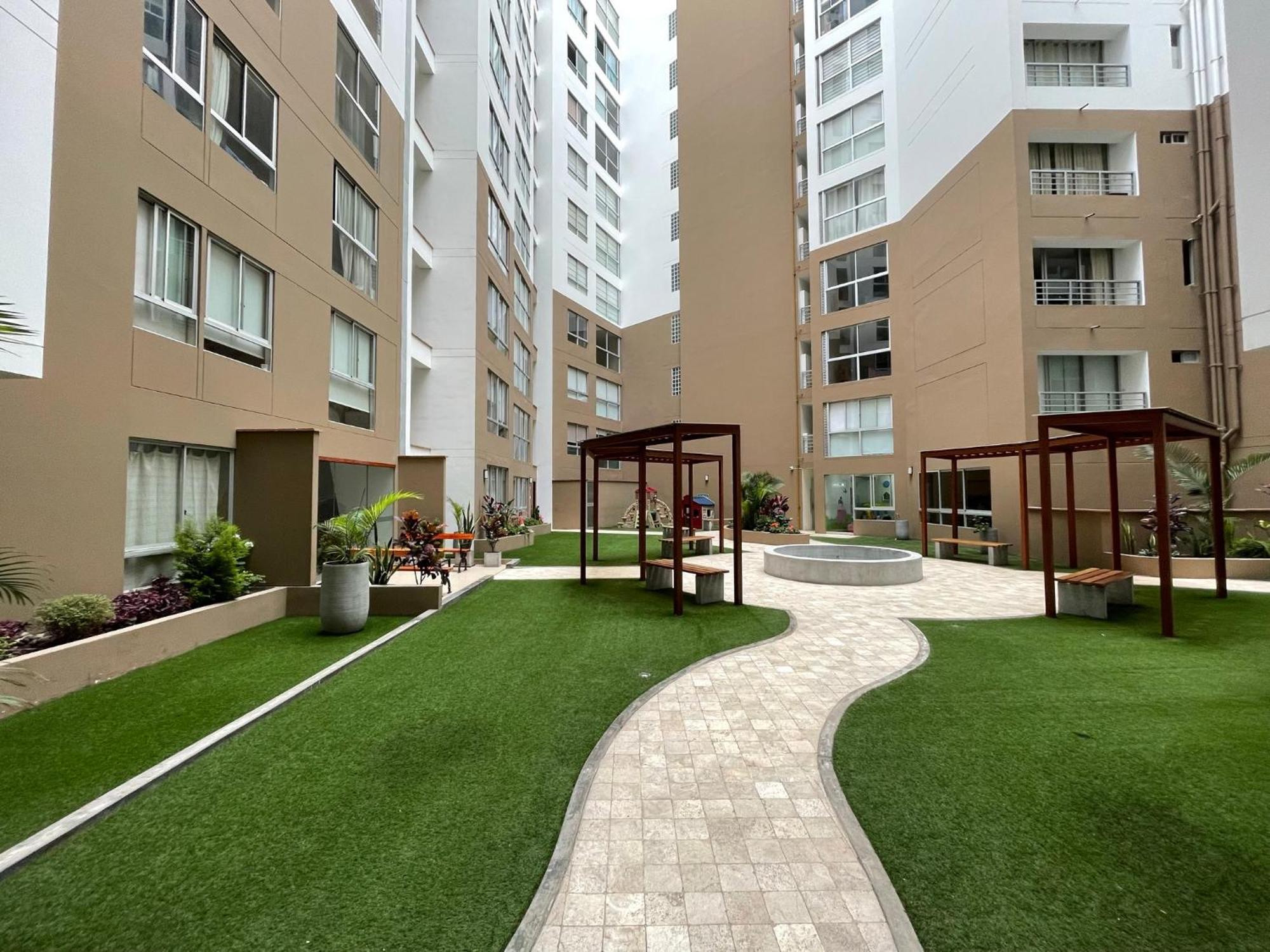 Homestay Acogedora Privada Frente Al Metro